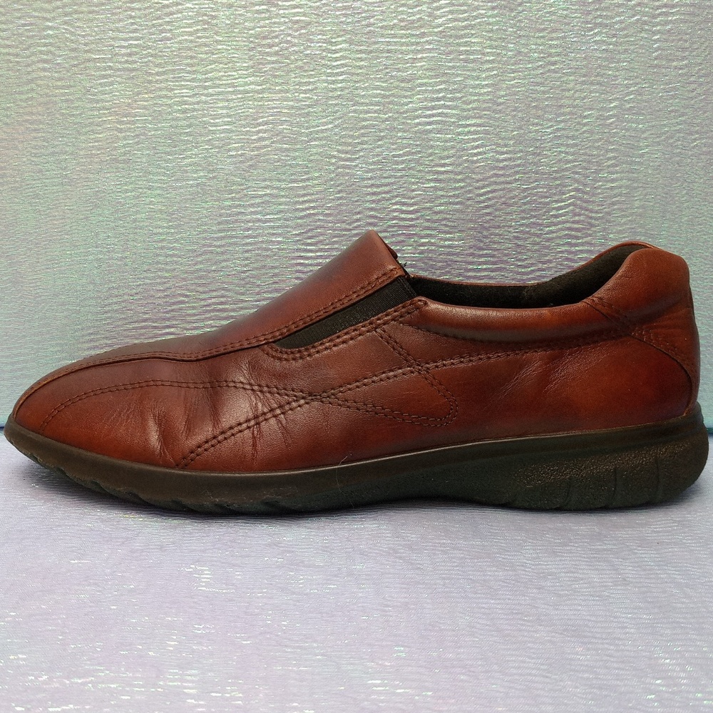 ECCO leather slip on shoes (031)
